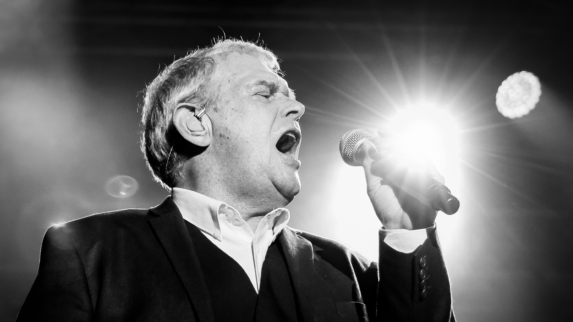 australian-music-legend-john-farnham-to-undergo-cancer-surgery